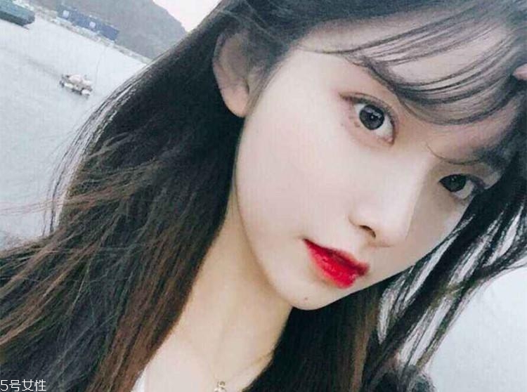 什么顏色的眼影顯白？這三種色號誰涂誰白