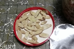 黃芪是大的好還是小的好？好壞跟大小無關(guān)