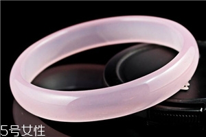 粉晶手鐲戴哪只手？左手才能發(fā)揮作用
