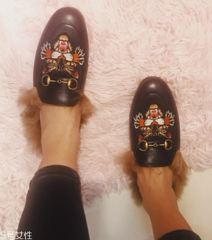 gucci拖鞋是什么毛？明星人手一雙