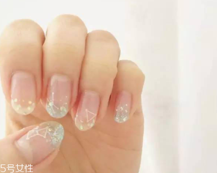 可撕指甲油哪個牌子好？女神都愛的六款健康指甲油