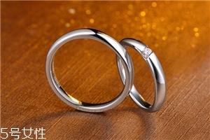 婚戒買黃金還是鉆石？兩者優(yōu)缺點(diǎn)對比