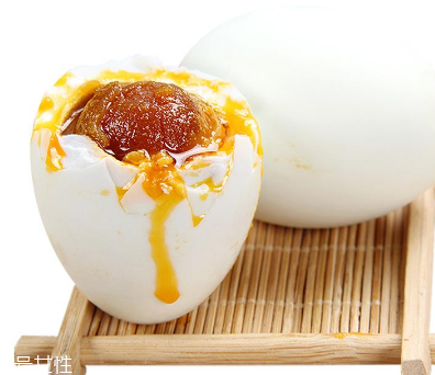 咸鴨蛋是生的還是熟的？肯定是生的