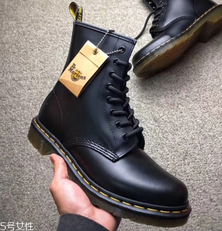 dr.martens是哪個(gè)國(guó)家的？首屈一指的工鞋品牌