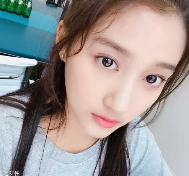春天適合什么唇妝？4款簡單易上手的撩動唇色
