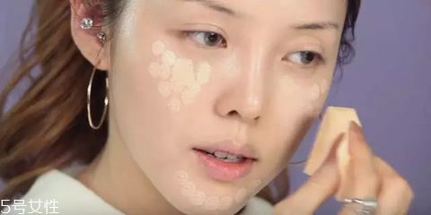 怎么控油簡(jiǎn)單有效？四個(gè)方法和油膩脫妝分手