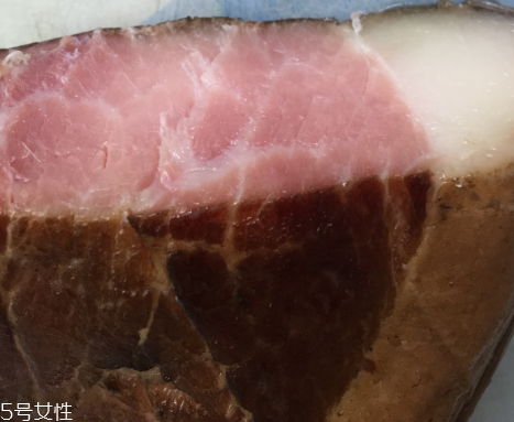 煙熏臘肉會致癌嗎？別大量吃就行