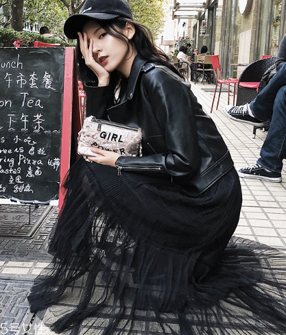 皮衣沾上發(fā)泡劑怎么辦？清除方法要注意