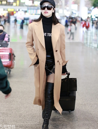 黑色打底衫怎么配衣服？時(shí)尚界的常青單品