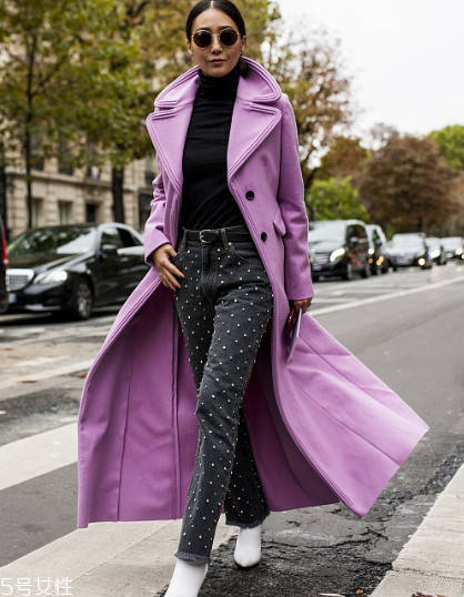 黑色打底衫怎么配衣服？時(shí)尚界的常青單品