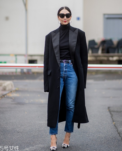 黑色打底衫怎么配衣服？時(shí)尚界的常青單品