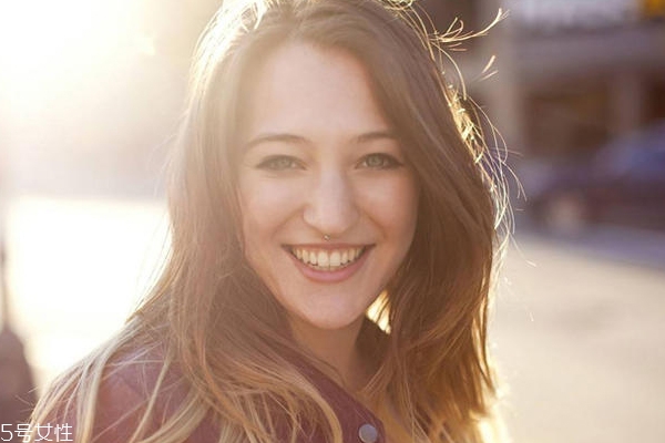 什么樣的人笑起來好看？如何避免笑起來像鬼？