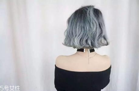 圓臉?lè)侥樳m合什么扎發(fā)？2018流行少女扎發(fā)