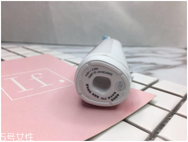 歐樂b電動牙刷怎么樣？四個刷頭很好用