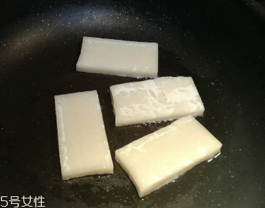 椰子油是怎么做的？從椰肉里提取