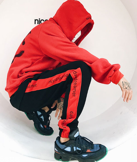 運(yùn)動(dòng)褲有油漬怎么洗掉？頑固油漬去無蹤