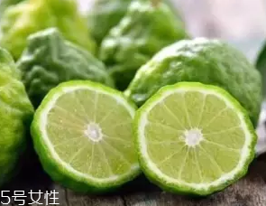 柑橘調(diào)香水好聞嗎？吃了這個(gè)大橘子