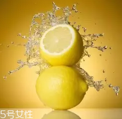 柑橘調(diào)香水好聞嗎？吃了這個(gè)大橘子