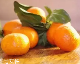 柑橘調(diào)香水好聞嗎？吃了這個(gè)大橘子