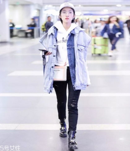 馬甲里面配什么衣服好看？換季疊搭全靠它