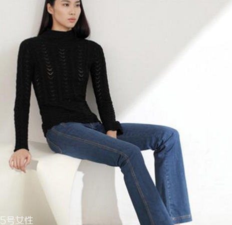 春天喇叭褲配什么上衣？搭出復(fù)古新時(shí)尚