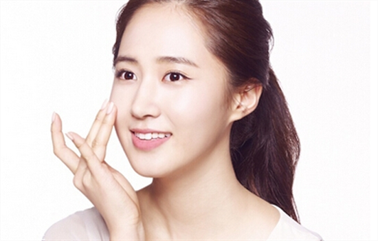 橄欖油擦臉會變黑嗎 護(hù)膚小貼士 橄欖油擦臉會變黑嗎 護(hù)膚小貼士