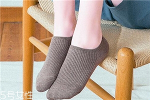 襪子上有口香糖怎么辦？口香糖這樣清理