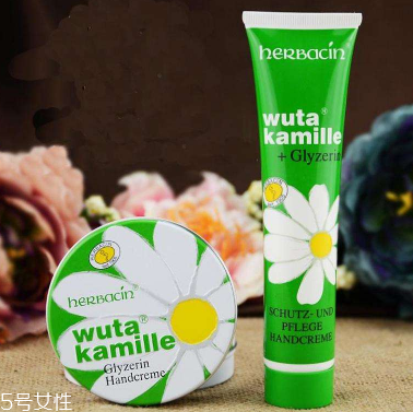 小甘菊護(hù)手霜有兩種嗎 德國小甘菊護(hù)手霜的價格 小甘菊護(hù)手霜有兩種嗎 德國小甘菊護(hù)手霜的價格