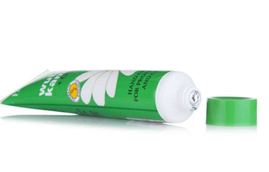 小甘菊護(hù)手霜有兩種嗎 德國小甘菊護(hù)手霜的價格 小甘菊護(hù)手霜有兩種嗎 德國小甘菊護(hù)手霜的價格