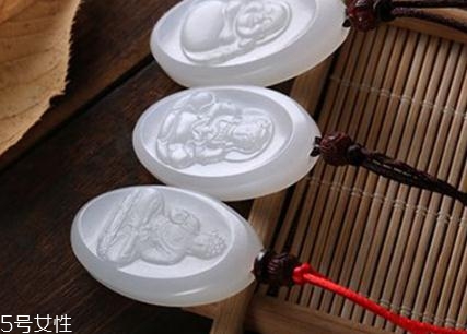 本命佛能戴著睡覺(jué)嗎？本命佛戴著睡覺(jué)好處多