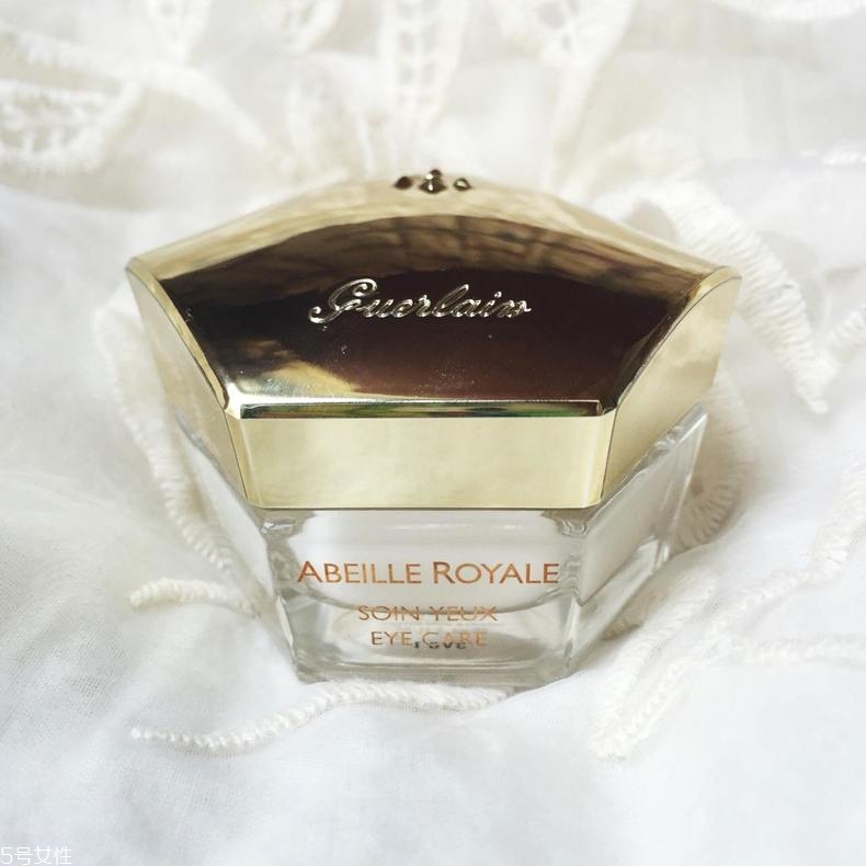 50歲用的提拉眼霜推薦 熟齡肌眼霜使用指南 50歲用的提拉眼霜推薦 熟齡肌眼霜使用指南