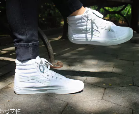 小白鞋洗了變黃怎么辦？小白鞋越洗越黃補(bǔ)救方法