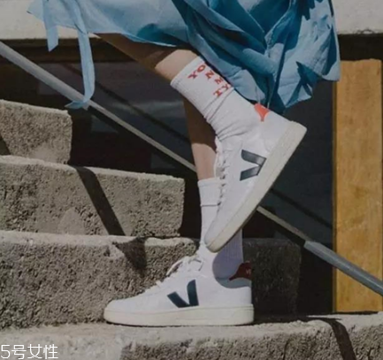 小白鞋清潔劑怎么打開？小白鞋清潔劑打開方法