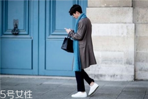 小白鞋太大了怎么辦？小白鞋買大了解決方法