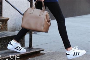 小白鞋怎么存放不發(fā)黃？小白鞋的存放方法