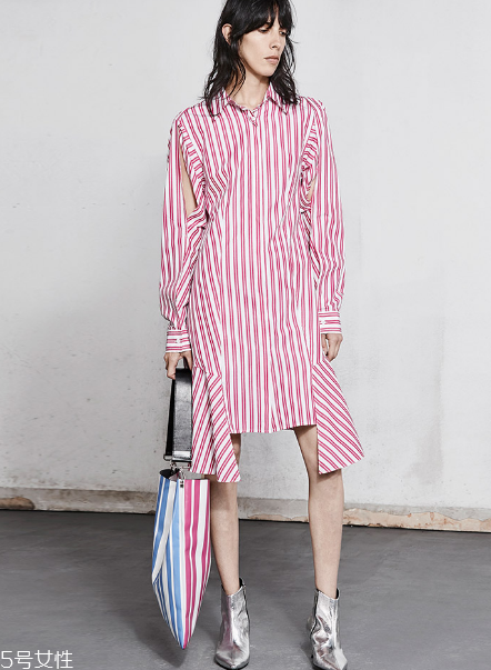 連衣裙如何穿更有氣質(zhì)？連衣裙穿搭推薦