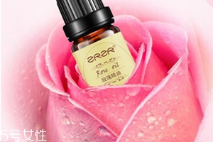 玫瑰精油可以抹頭發(fā)嗎？玫瑰精油怎么抹頭發(fā)