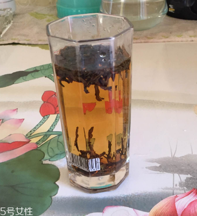 紅茶會影響睡眠嗎？喝紅茶會睡不著嗎？
