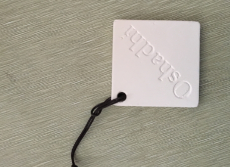 復(fù)方精油可以用在臉上嗎？復(fù)方精油怎么用在臉上