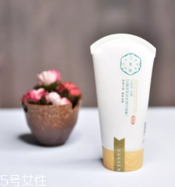 百雀羚三生花玫瑰系列怎么樣？三生花玫瑰花釀潤(rùn)妍系列評(píng)測(cè)