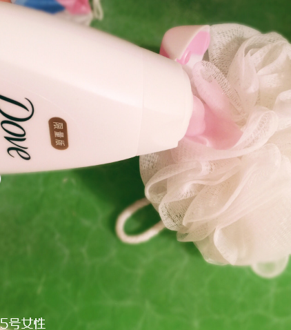 多芬和力士的沐浴露哪個(gè)好 多芬和力士的沐浴露對(duì)比測(cè)評(píng) 多芬和力士的沐浴露哪個(gè)好 多芬和力士的沐浴露對(duì)比測(cè)評(píng)