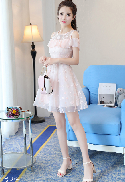 高瘦女生穿什么連衣裙？最適合高瘦女生的連衣裙款式