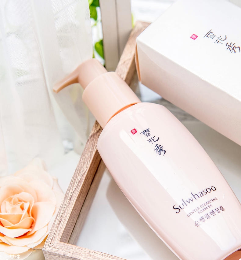 經(jīng)期中用什么護(hù)膚品好 經(jīng)期護(hù)膚法改變顏值 經(jīng)期中用什么護(hù)膚品好 經(jīng)期護(hù)膚法改變顏值