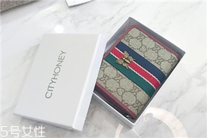錢(qián)包軟皮好還是硬皮好？錢(qián)包皮質(zhì)軟硬對(duì)比