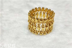 周大生伸縮戒指多少錢？周大生戒指變手鐲價(jià)格
