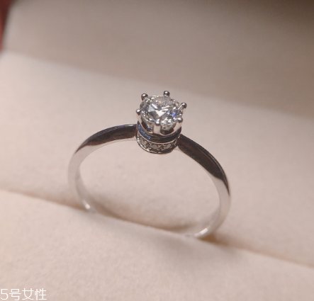 周大生和周生生是什么關系_哪個好？