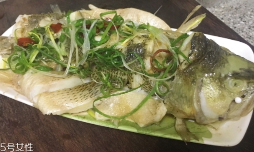 葡萄籽油可以炒菜嗎？葡萄籽油可以炒什么菜