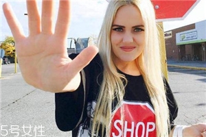 胸大的女生穿什么上衣？適合大胸女生的穿搭