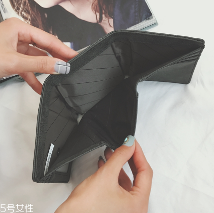 錢包什么顏色招財(cái)聚財(cái)？招財(cái)錢包顏色推薦