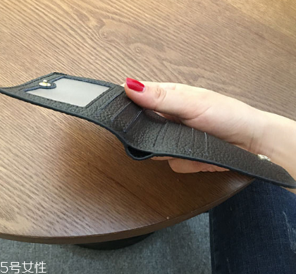 錢包開膠了用什么粘？錢包開膠解決方法